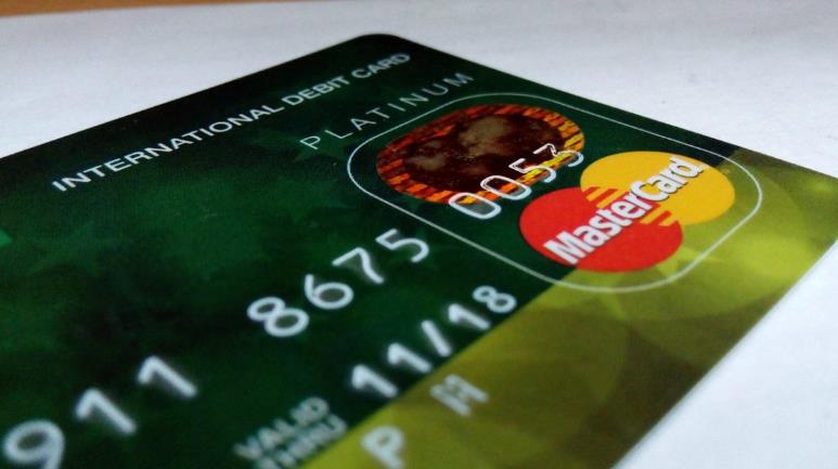 星巴克赚400万,星巴克靠什么赚钱