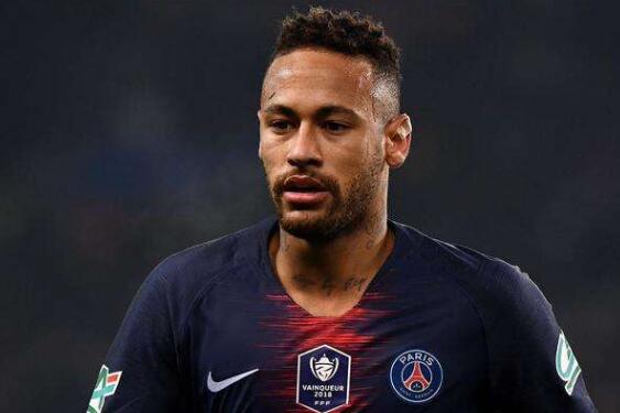 他是足球天才，擅长彩虹过人，离开梅西后关注度直线下降