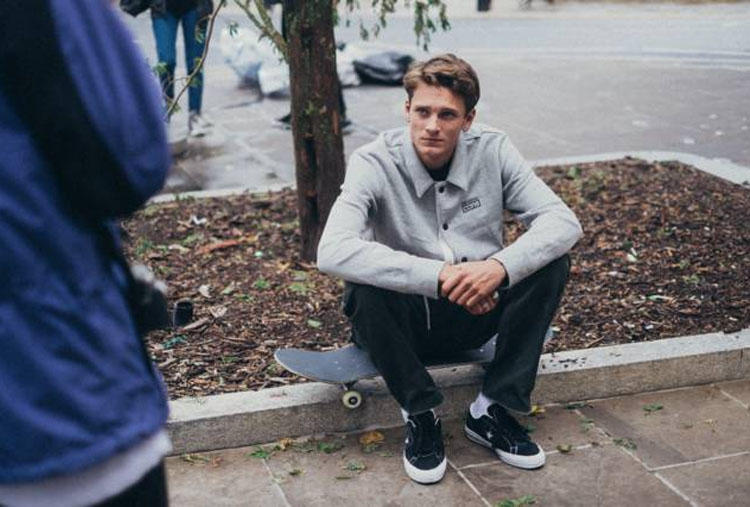 最适合配校服的匡威,最好搭配的匡威高帮颜色