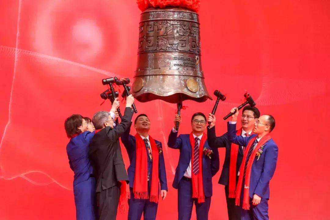 他凑20万创业,13年坚持“种草”,如今成就“创意小家电第一股”