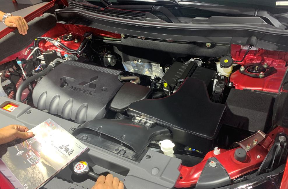 2022款全新欧蓝德2.5升四驱,21款欧蓝德两驱畅享5座