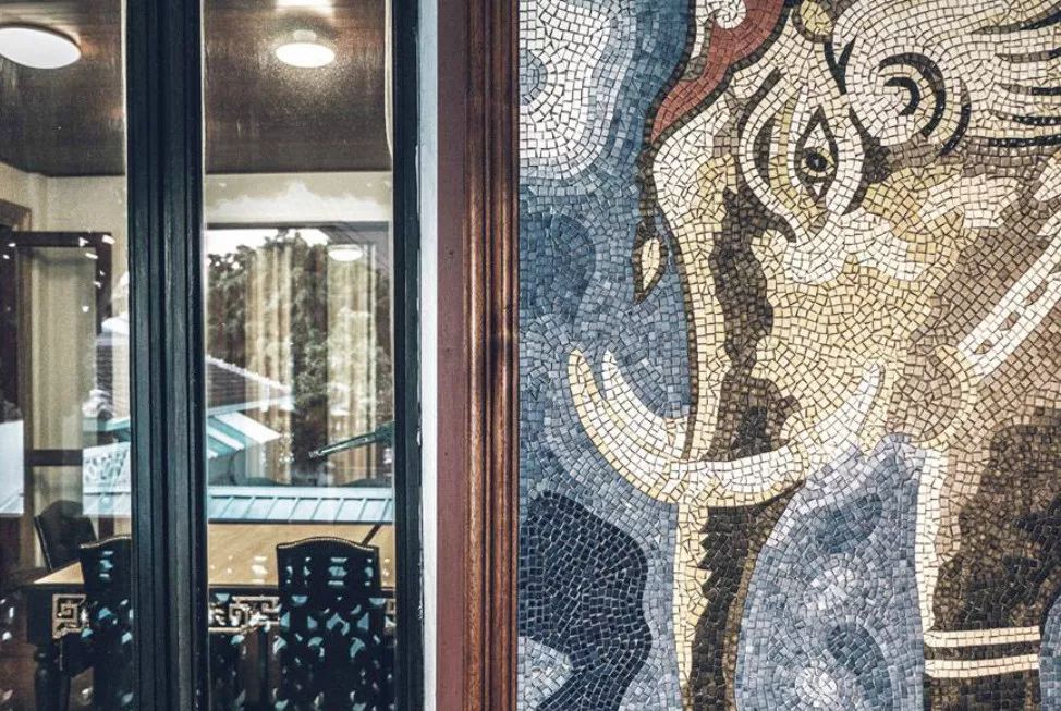 曼谷|瓷砖大佬做出的民宿，真是亮瞎眼