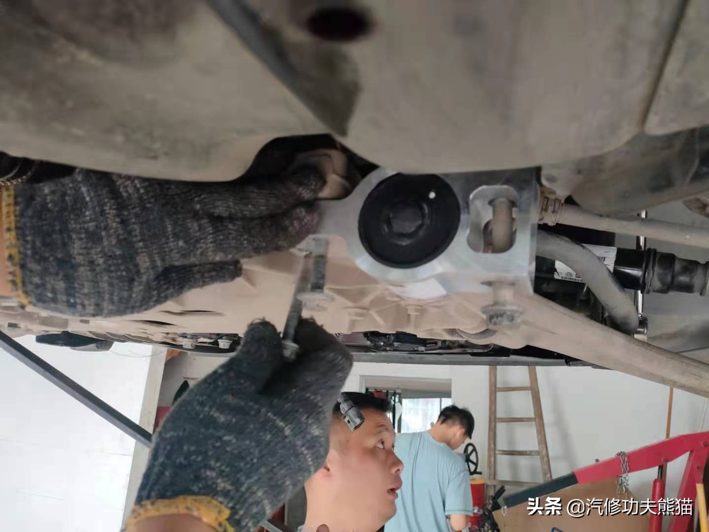 2012款夏朗2.0t烧机油怎么处理,大众夏朗2016款为什么会烧机油