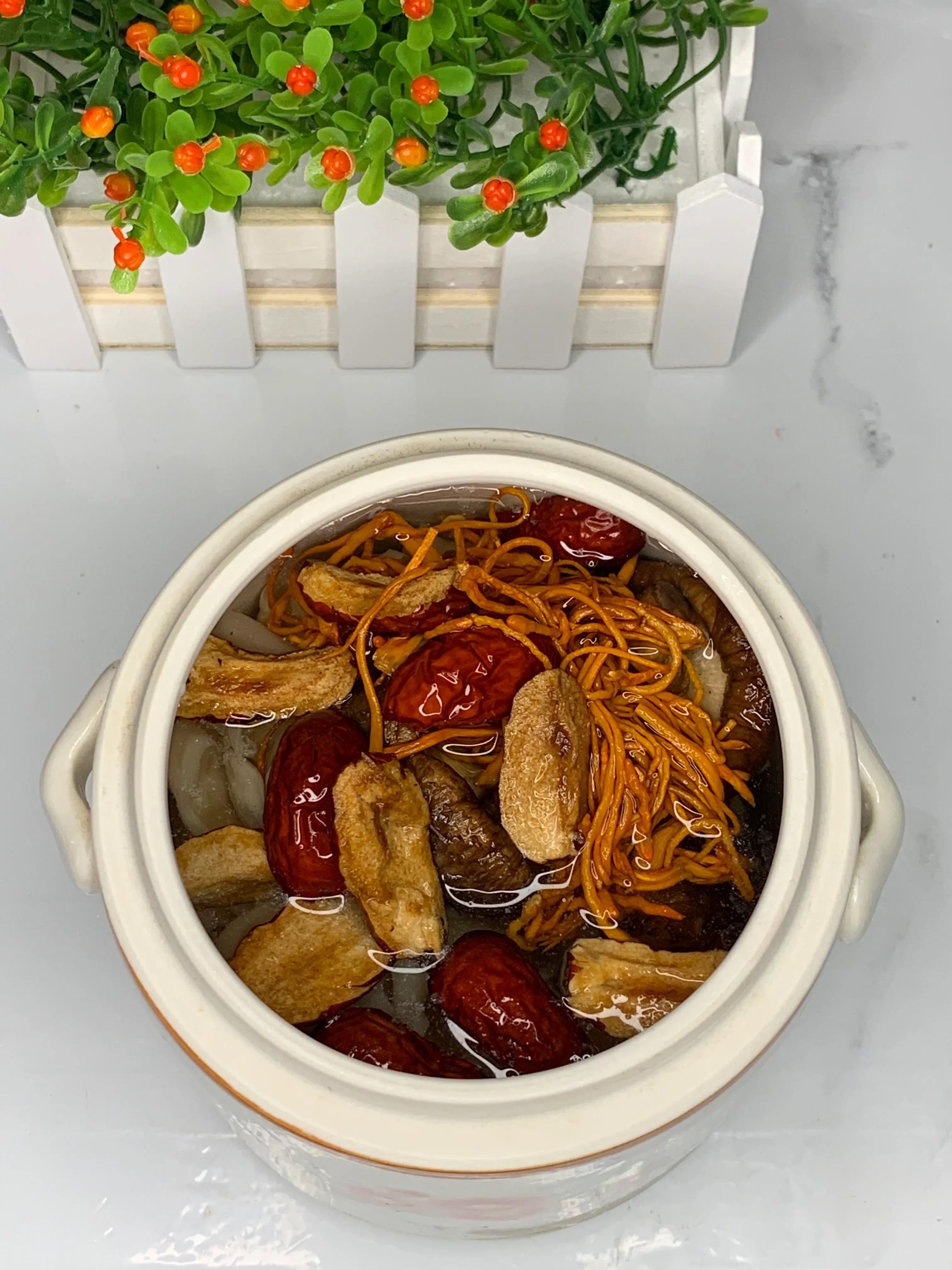 女士补气血最好喝什么汤,补气血养生男女都可以喝的汤