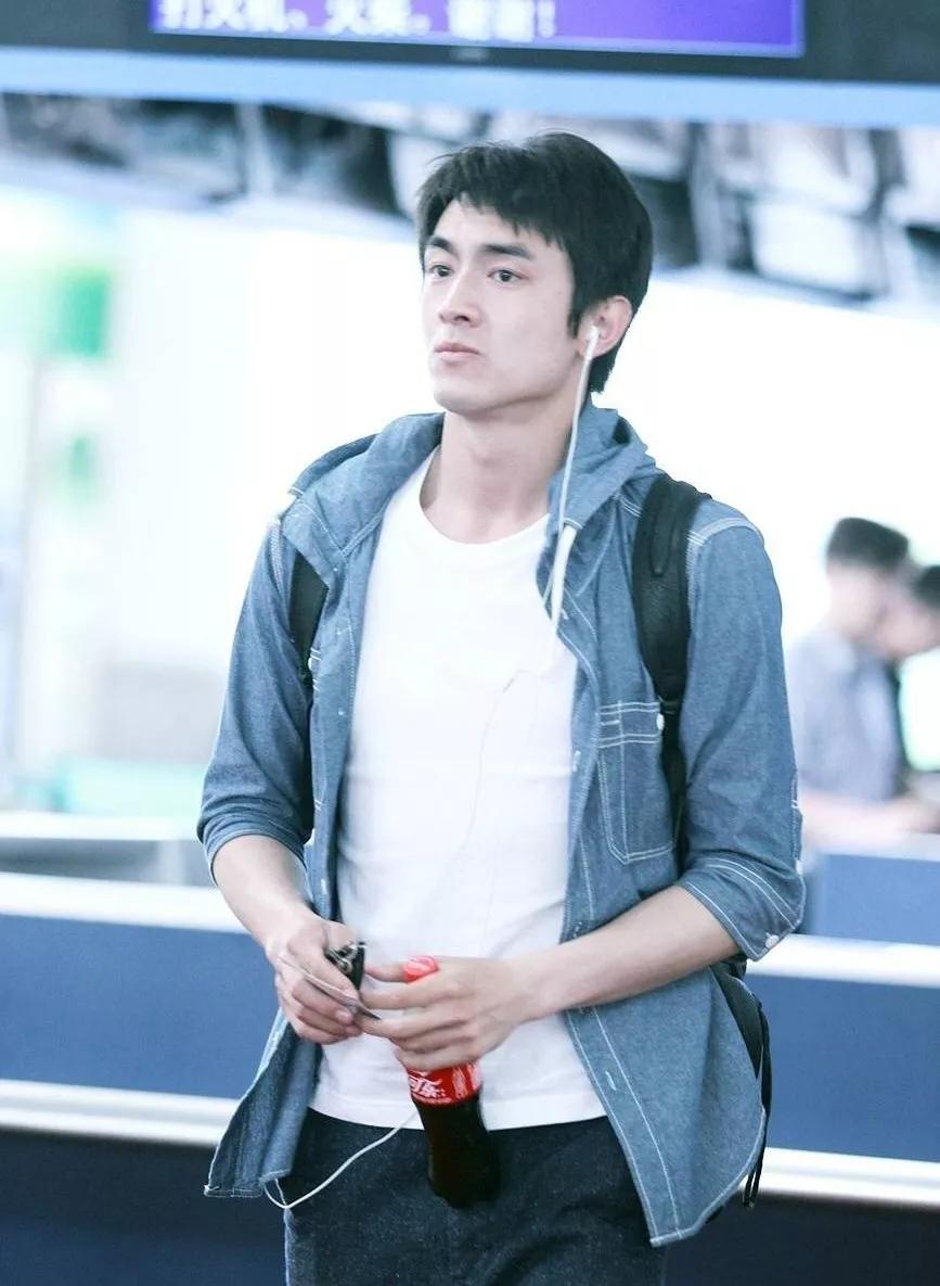 林更新有多低调,林更新衣服海澜