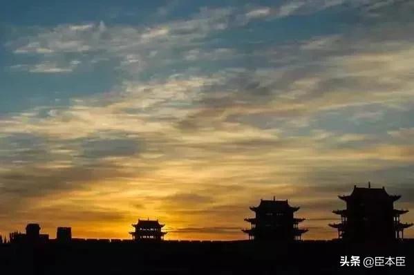 绌胯繃鍗冨勾鏃剁┖婕璧拌繃娌宠タ璧板粖,瓒婅繃娌欐紶绌胯繃娌宠タ璧板粖