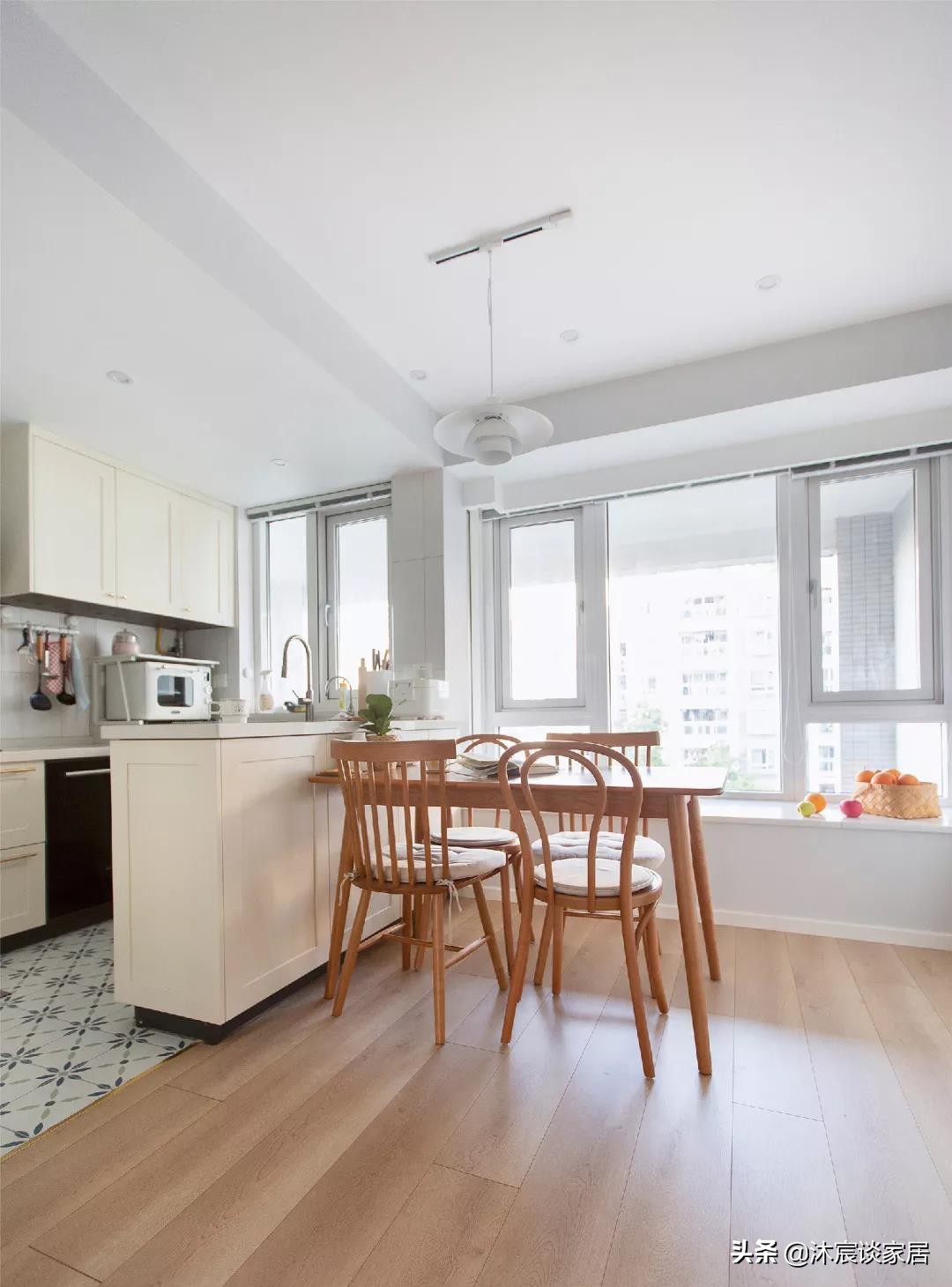 客厅空间太小如何隔个阳台出来,客厅小如何利用空间