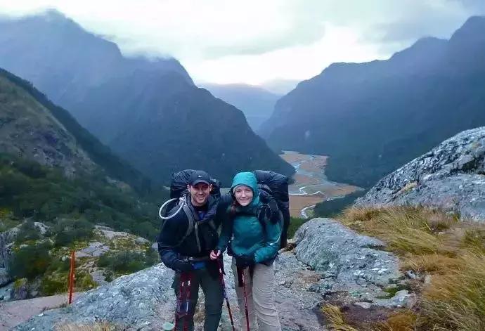 有着绝美迷人的“容颜”，却充满让*欲人**罢不能的速度野性与激情