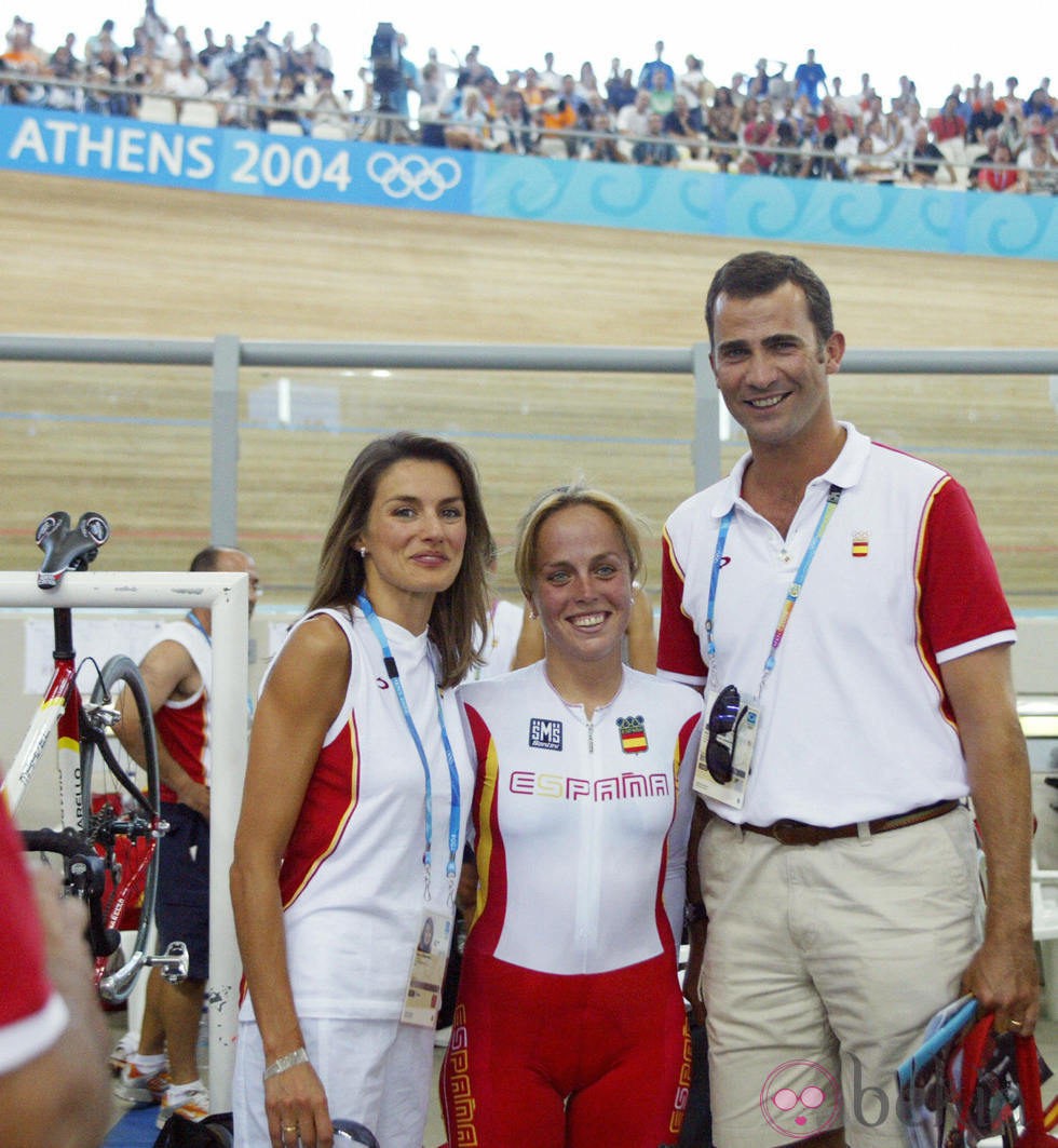 谁说莱蒂齐亚不爱珠宝？光是腕间都很精彩，最爱婆婆送的字母手链