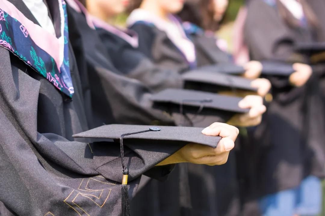 毕业生必须知道的44件事,应届毕业生必须知道的问题和方法