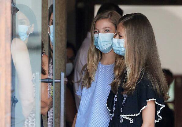 zara穿背心,西班牙王后莱蒂齐亚zara