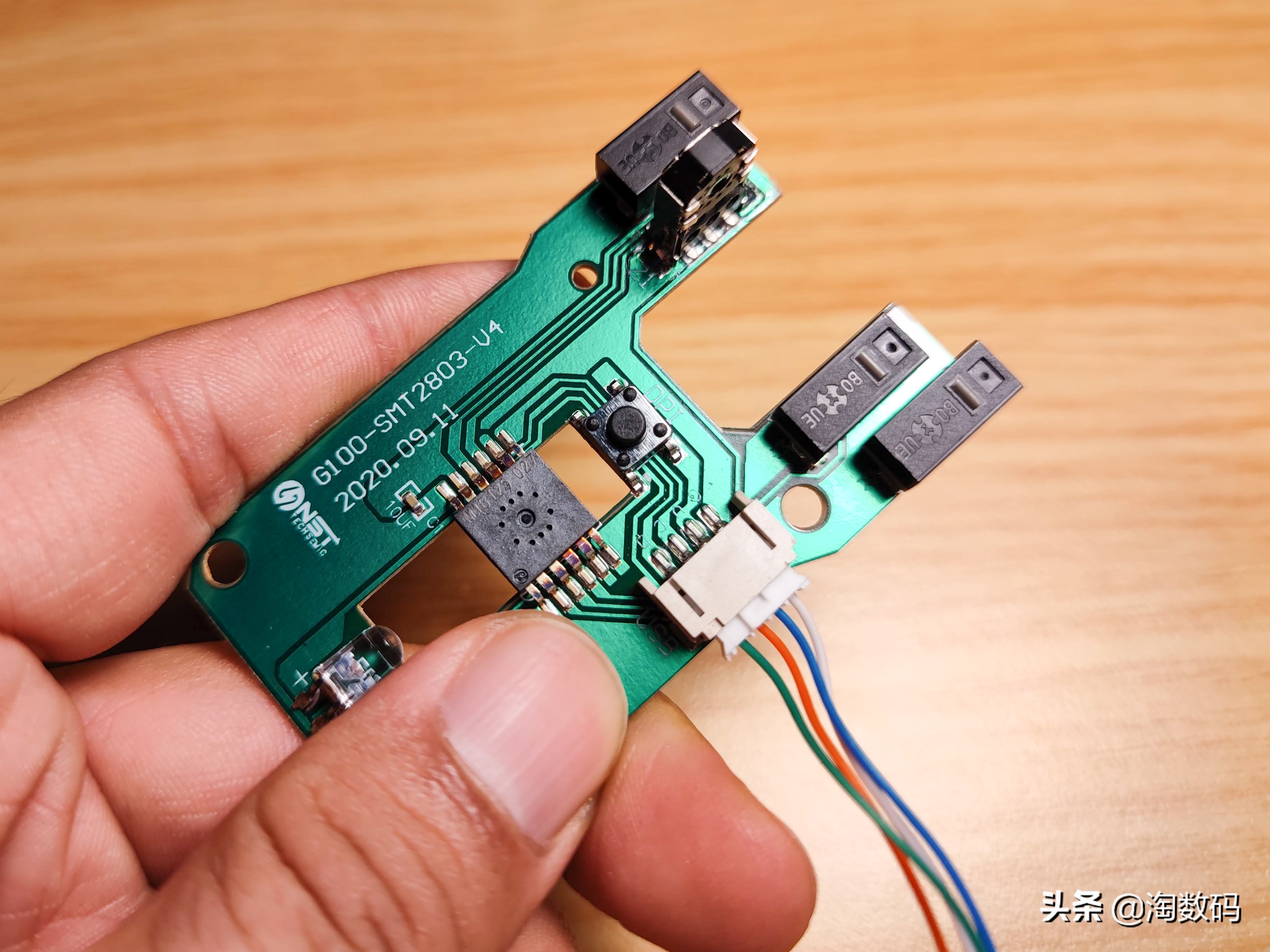 100元左右罗技和雷蛇鼠标测评,雷蛇罗技鼠标测评