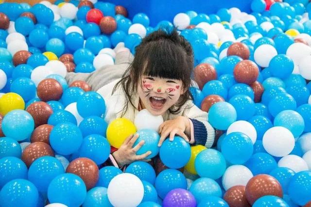 华谊兄弟长沙电影小镇亲子游,华谊兄弟电影乐园亲子游项目