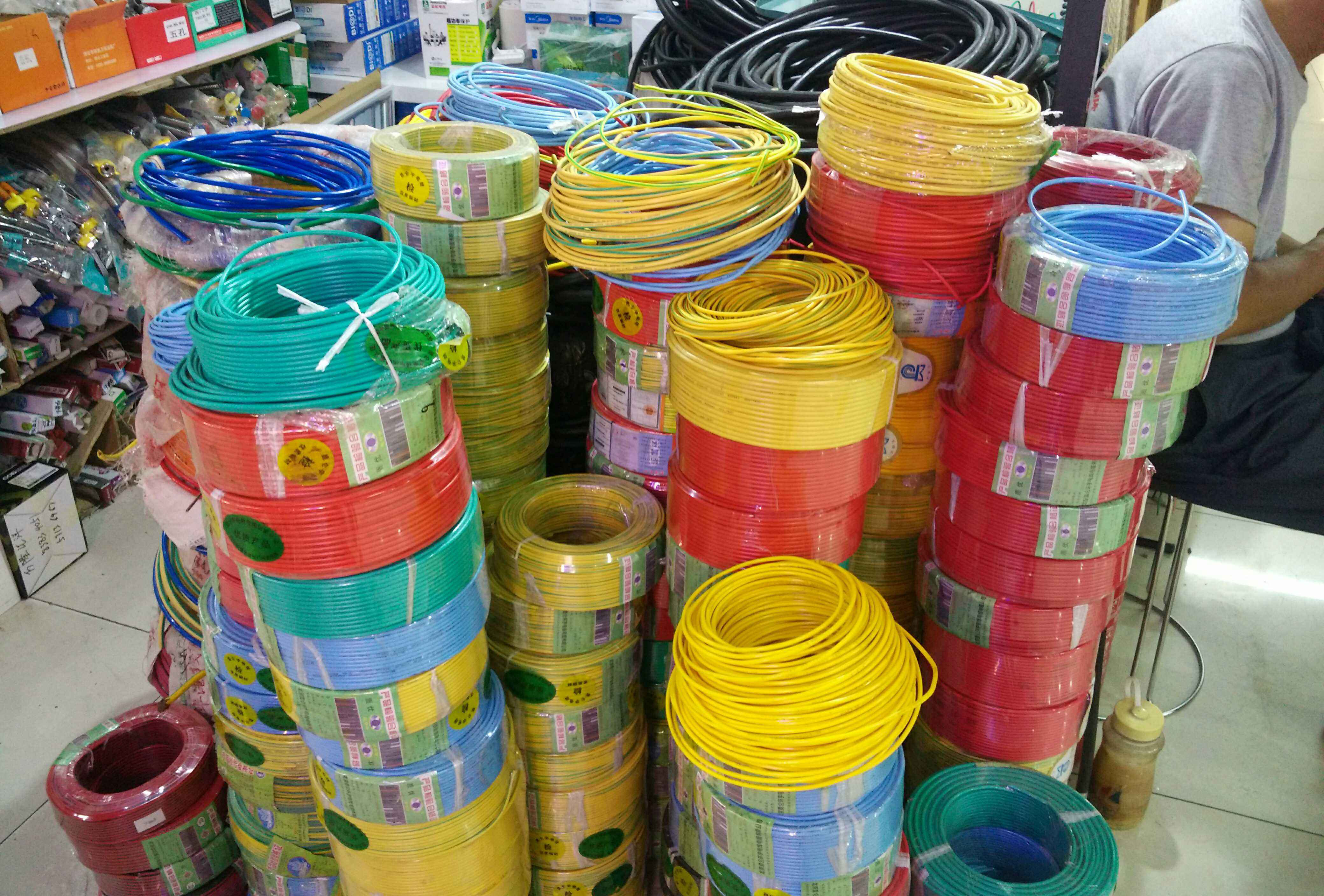 家装电线怎么判断真假,装修电线怎么选照着这四点准没错