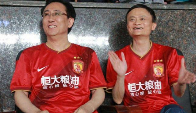 涓や綅鍓嶄腑鍥介瀵岀殑瀵规瘮,涓や釜棣栧瘜