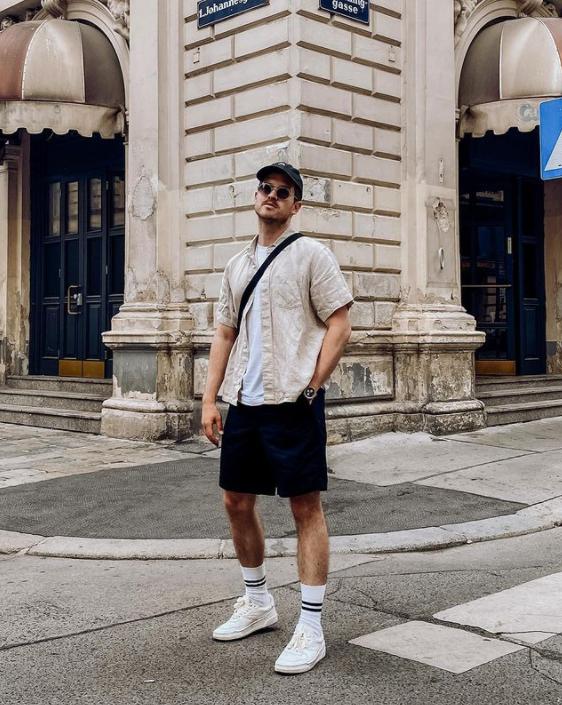 28-35女生这样穿简约清新超减龄,穿搭指南男生怎么穿才能更显man