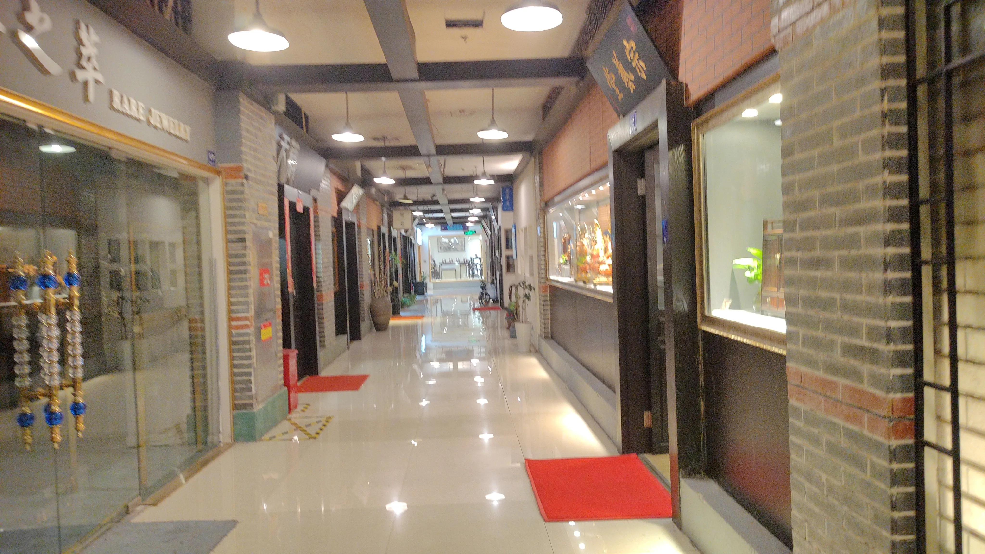 去古玩城买古玩，不懂行别下手