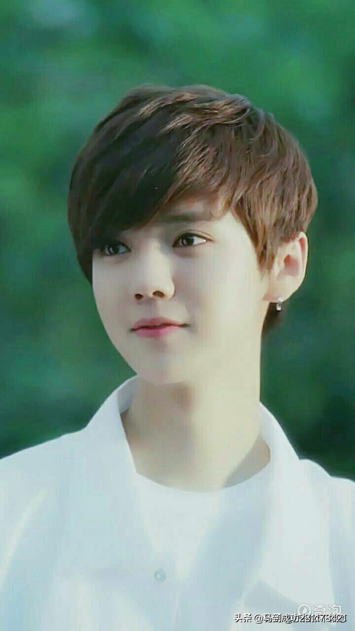 感人催人泪下的歌曲酒干倘卖无,酒干倘卖无催人泪下的感人视频