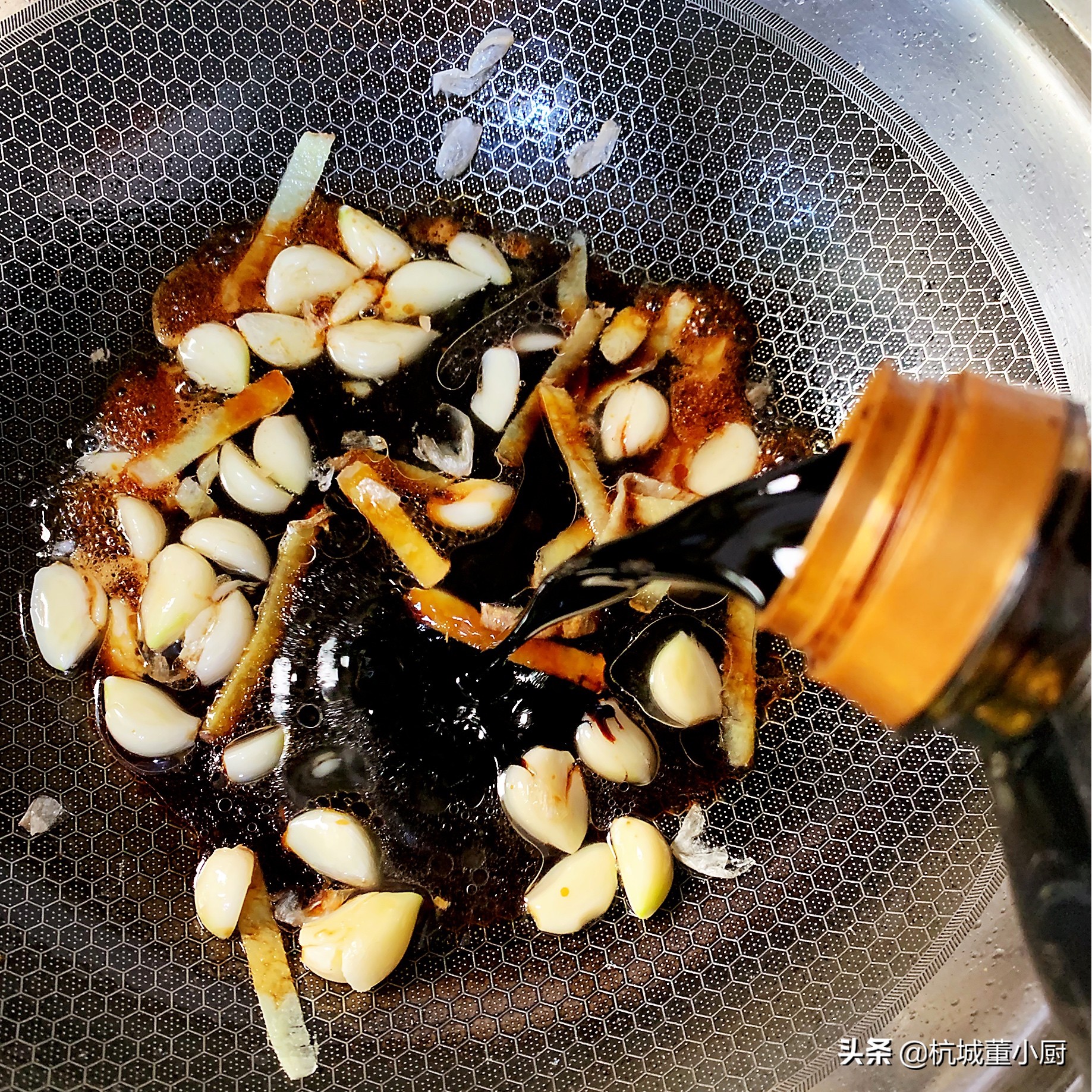 大厨红烧鲳鱼最正宗的做法,蒜子鲳鱼