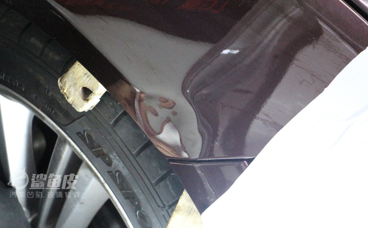 捷豹xfl内翼子板内衬脱落修复,捷豹xfl前叶子板维修