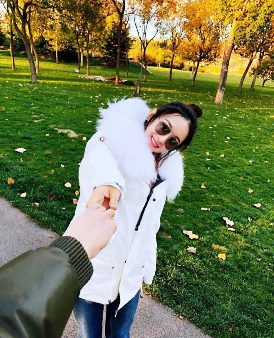 赵丽颖和朱一龙站一起,赵丽颖官宣怀孕评论