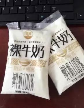 闪招客头条：网红“透明袋”牛奶背后，谁在撒谎？