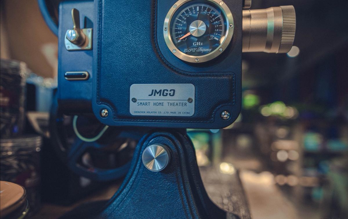 瞬间提升客厅格调，电影1895电影机体验