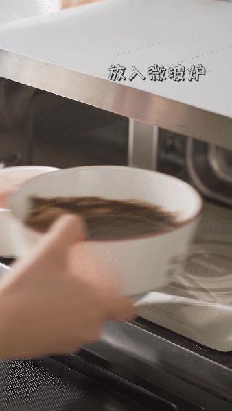 蛋糕怎么做的又简单又好吃微波炉,微波炉做蛋糕10分钟需要多大温度