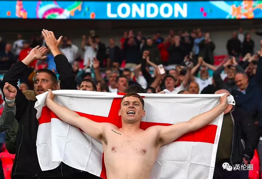 街头斗殴、醉酒裸奔...一大波短裙男子不顾警告涌入伦敦