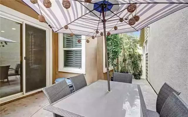 租房热门地段,破房子租五万块一个月