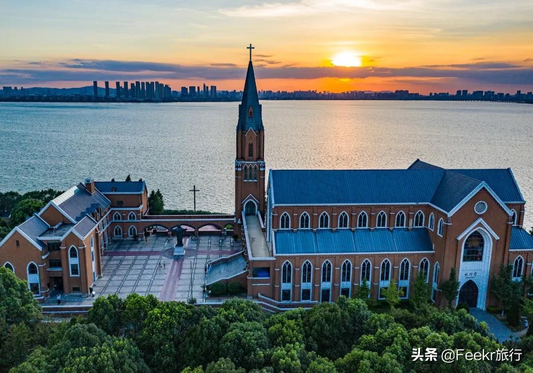 鑻忓窞娓哥帺瓒呯骇璇︾粏鏀荤暐浜斿ぉ,璺熺潃褰撳湴浜烘帰绱㈢殑鍦版柟