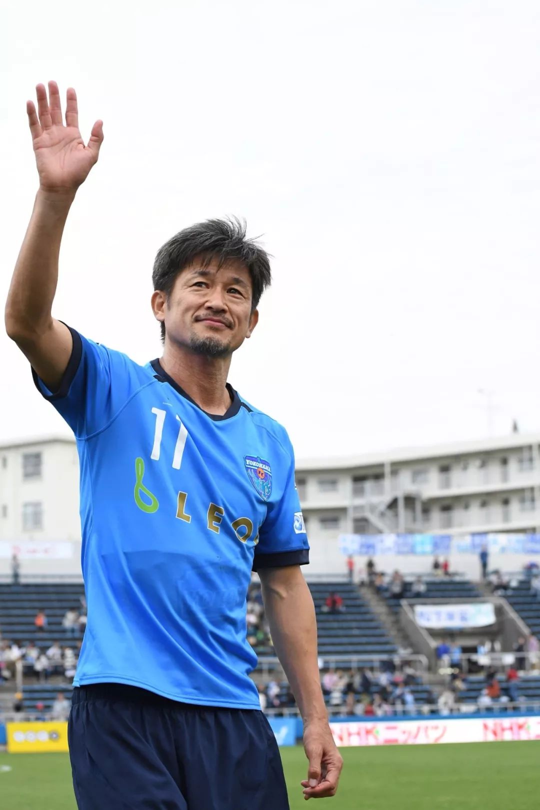 三浦知良目前在哪个队,三浦知良真的还能踢职业比赛吗