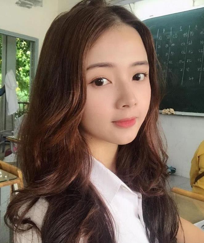 网红娃娃脸女数学老师,江苏娃娃脸女老师