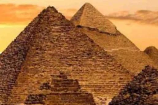 金字塔神秘事件全集,金字塔发现的怪事