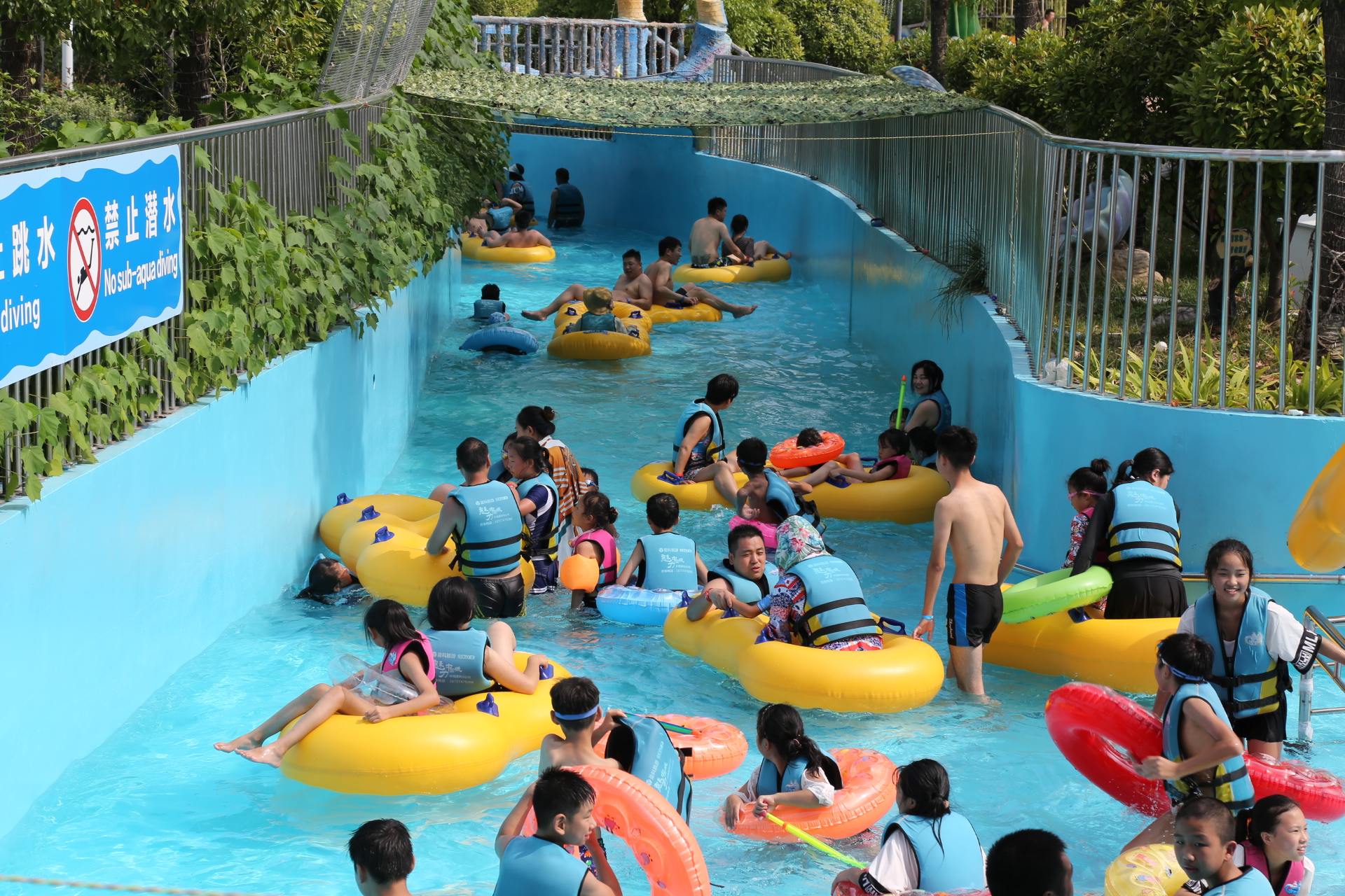 许昌瑞贝卡乐园地址,许昌瑞贝卡乐园