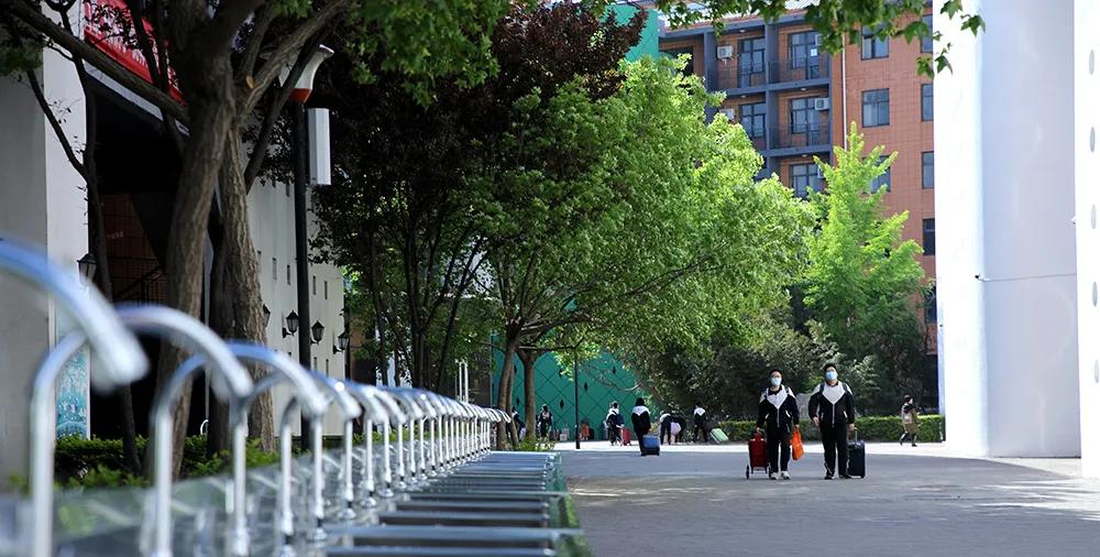 邯郸四中新生开学,邯郸四中开学视频