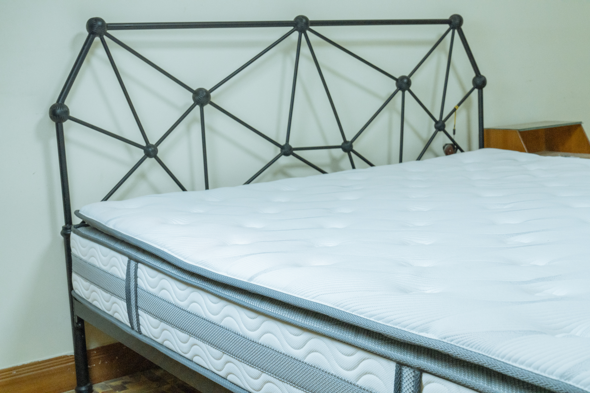 床垫是弹簧床垫好还是乳胶床垫好,床垫选弹簧床垫还是记忆棉床垫