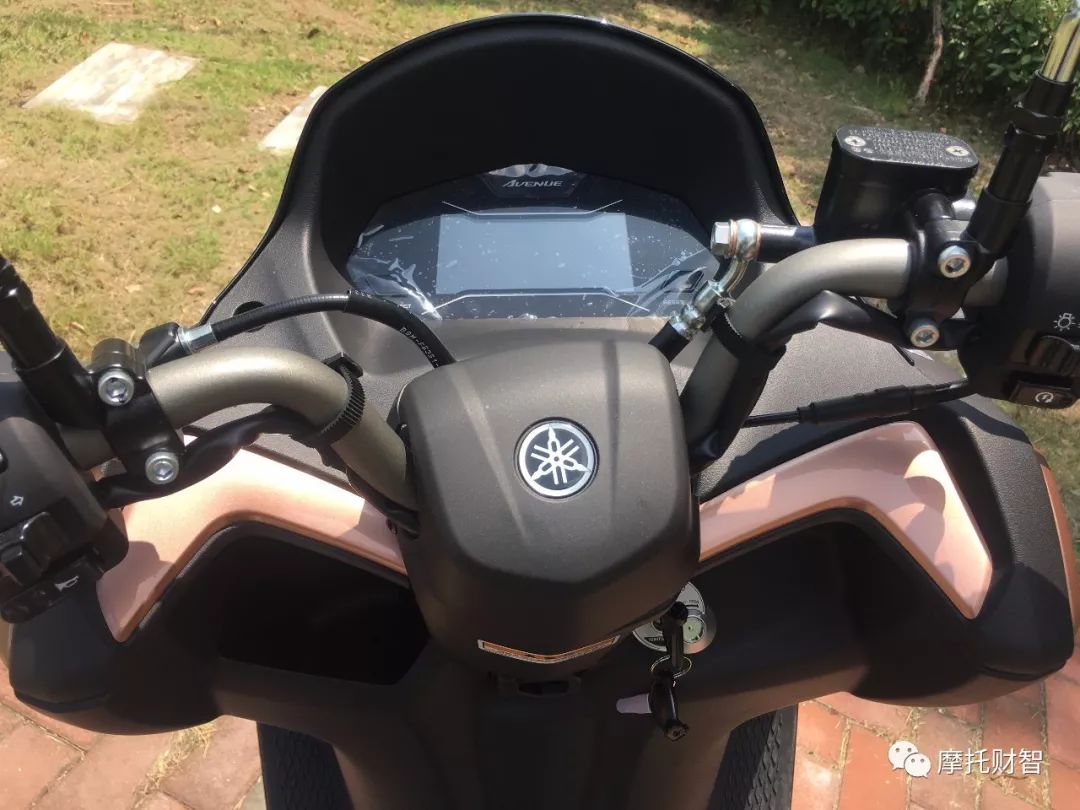 雅马哈巡鹰125跟铃木uy125哪个好,雅马哈巡鹰125和铃木uy125对比