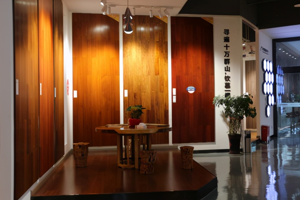 领华地板是十大品牌吗,领华地板3110