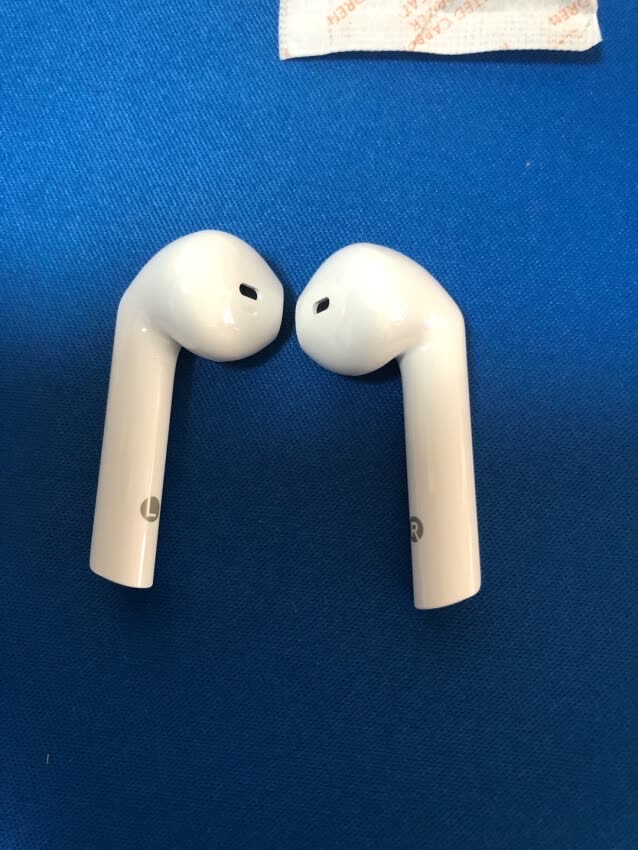 漫步者lollipods和airpods尺寸,苹果用airpods好还是用漫步者好