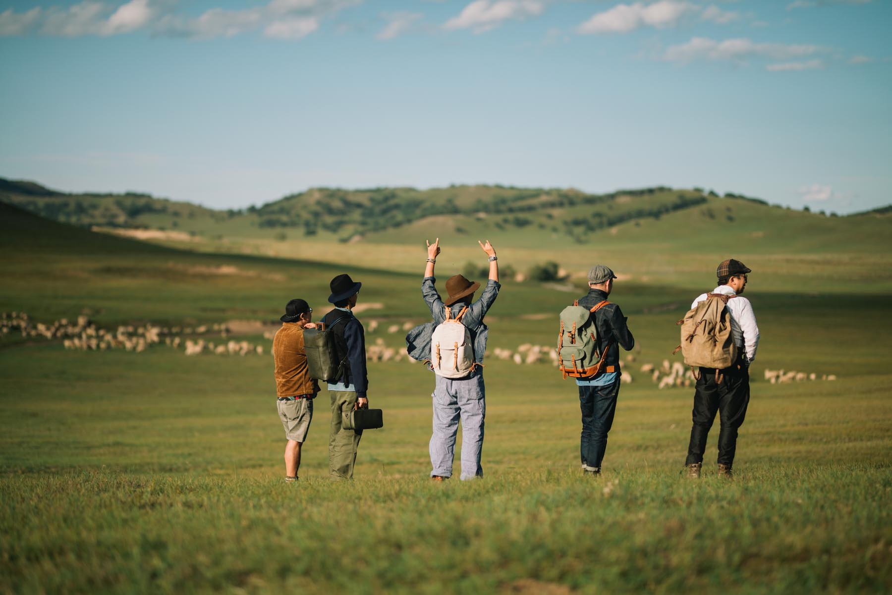 拥有这21件高颜值户外装备，让我们的草原野餐会像家里般优雅