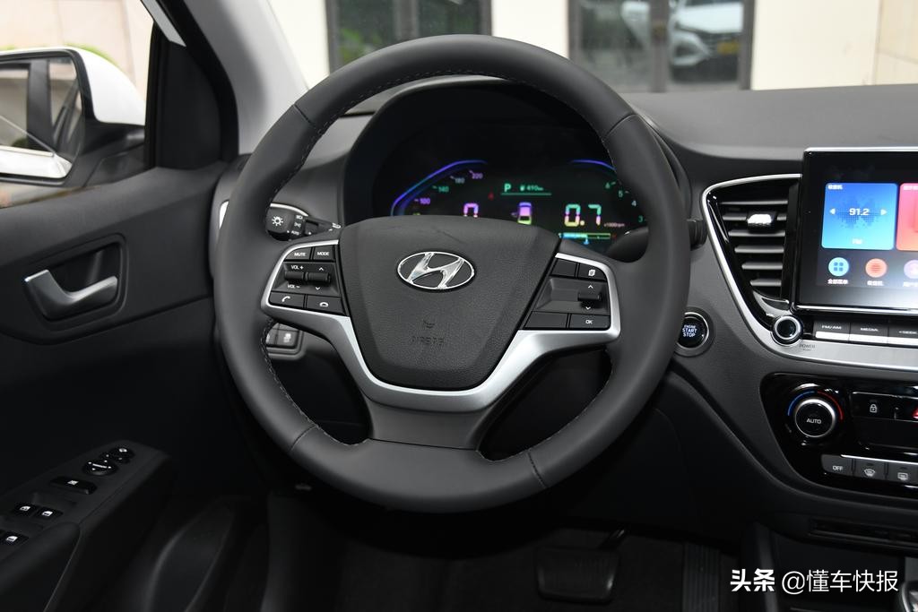 现代悦纳2022款最低配多少钱,精英版配置
