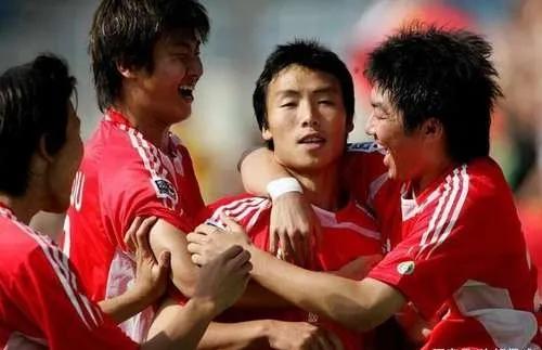 国足历史上最厉害的三个球员,国足最强的十大球员