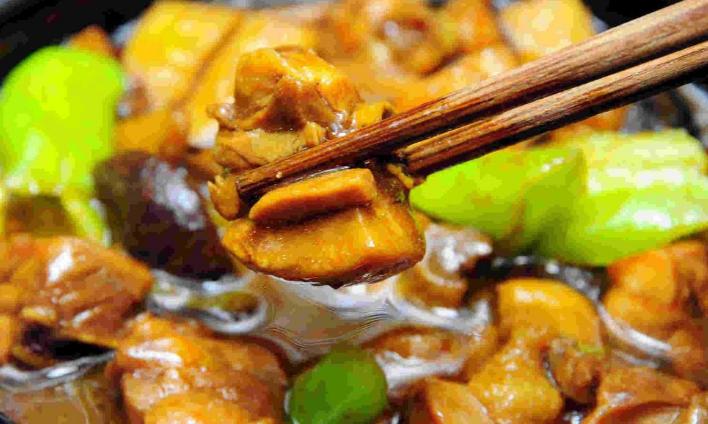 黄焖鸡最受欢迎的菜品,黄焖鸡为什么受欢迎