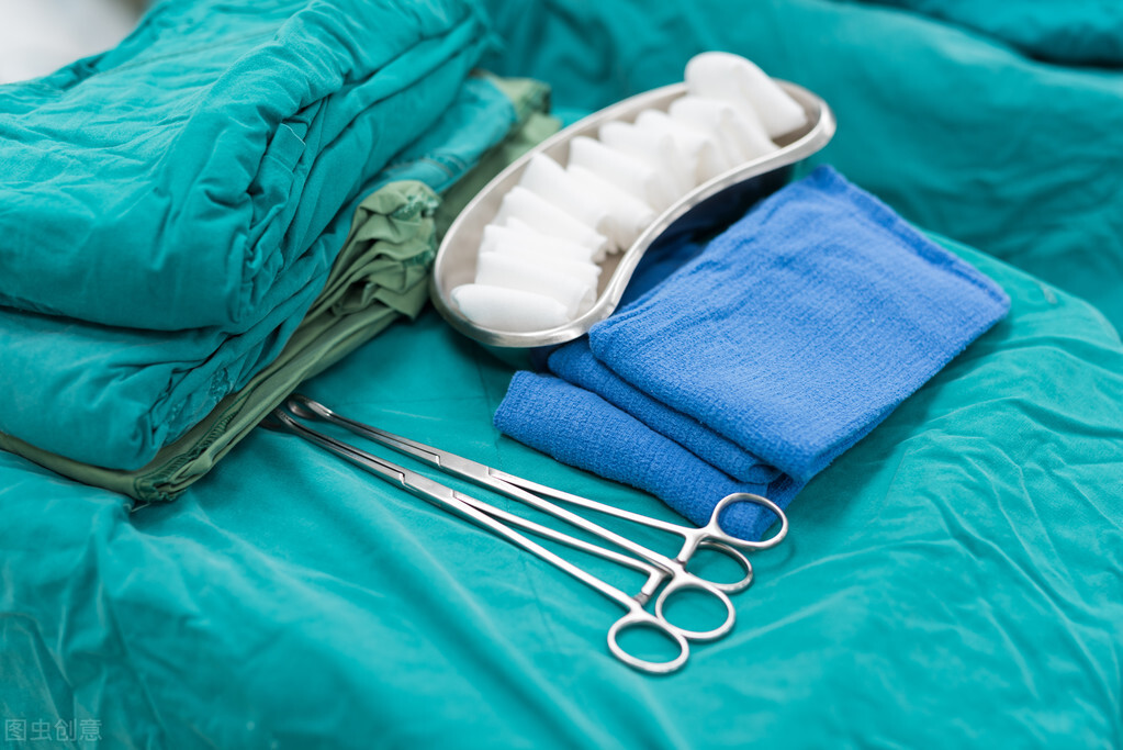 养宠知识宠物狗泪痕怎么处理掉,养宠经验狗狗受伤怎么处理伤口