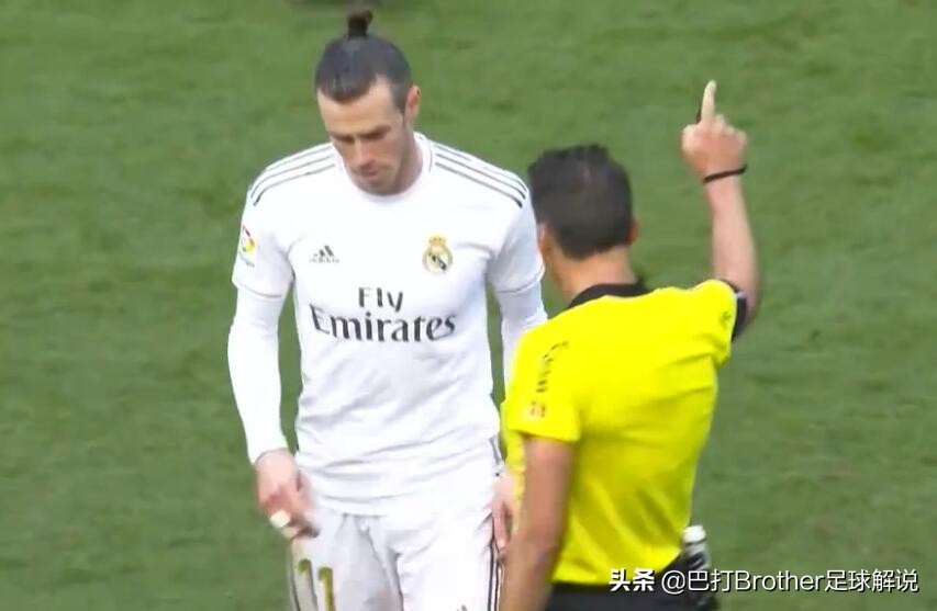 贝尔戏耍萨内蒂,贝尔戏耍后卫