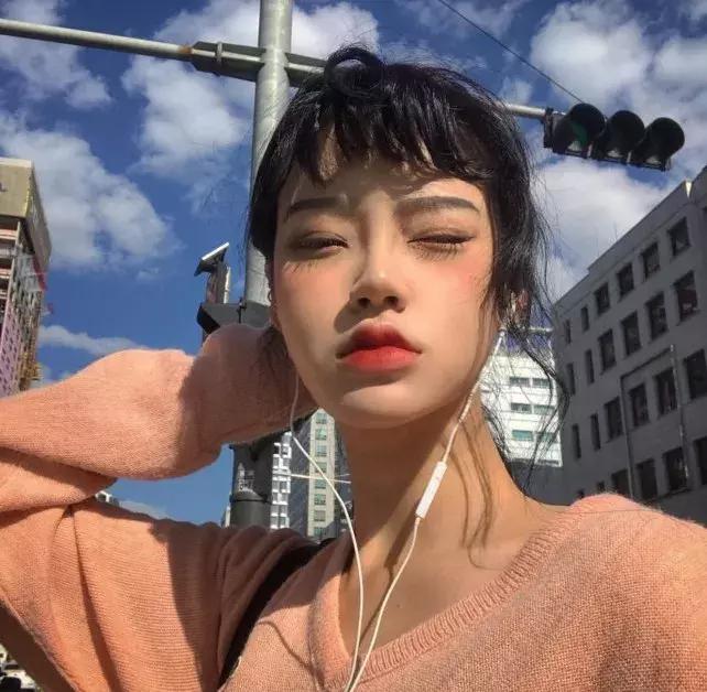 网红脸早已过时高级脸才是王道,清冷气质网红脸