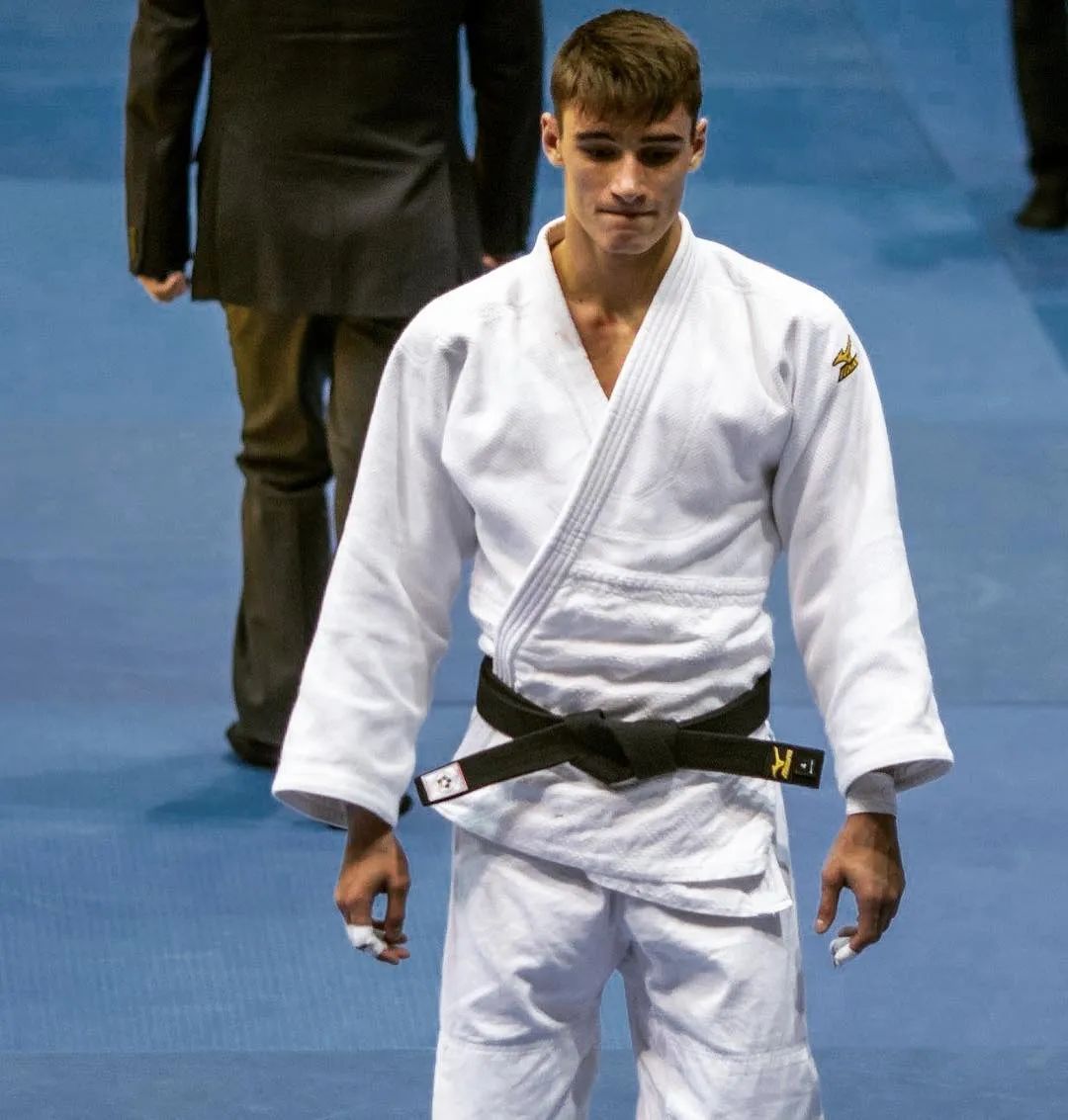 versace范思哲秀场,范思哲新模特