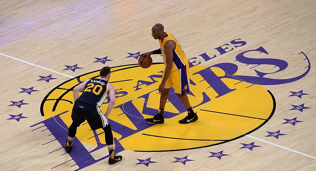 nba各球队开场缅怀科比,断眉nba缅怀科比