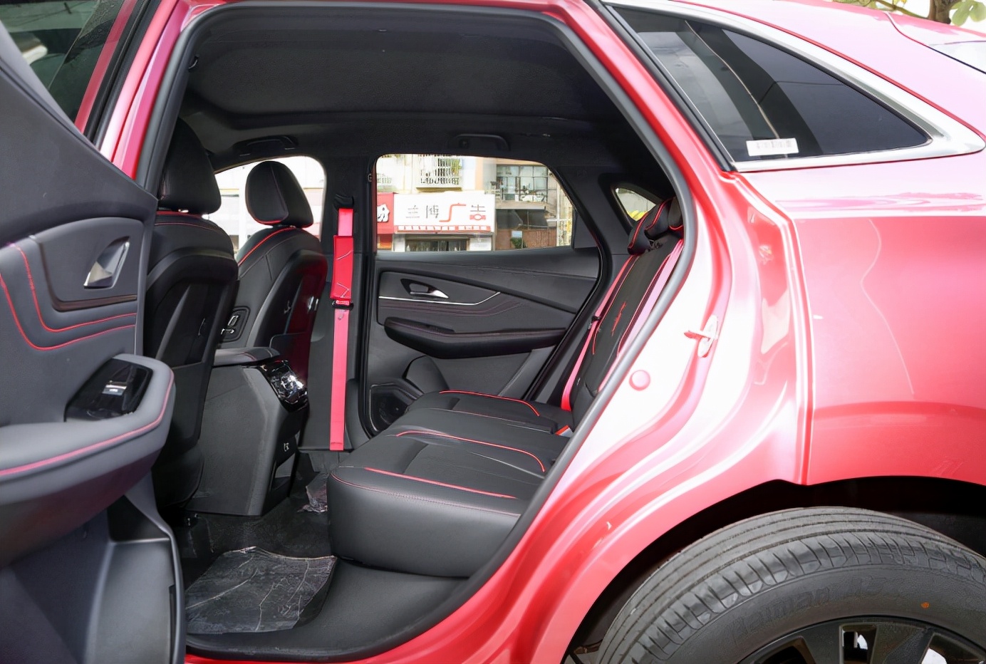 高颜值之选三款平民性能轿车推荐,这两款小车才是年轻人首选